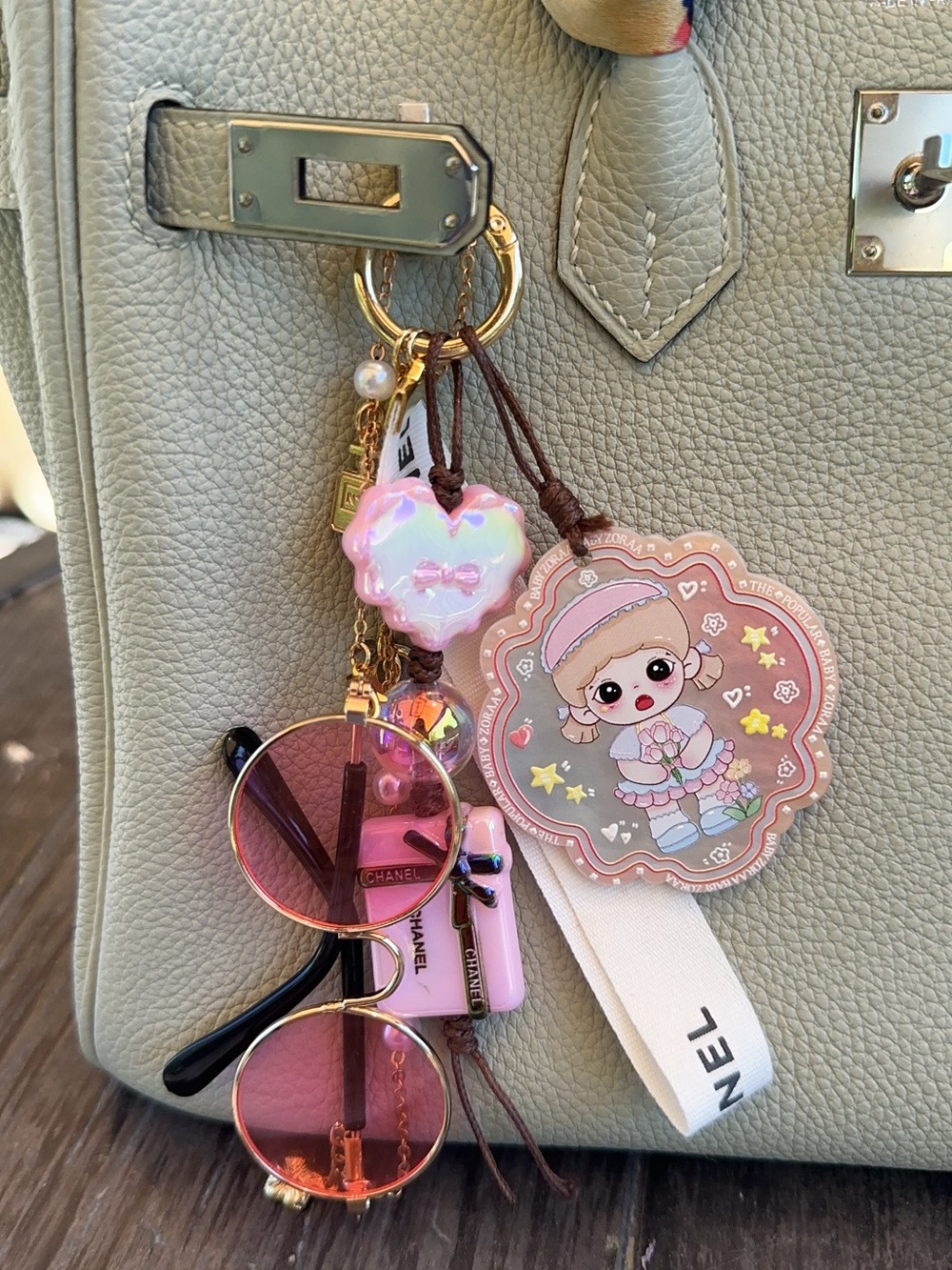 Pink Charm luxury Set with Authentic CC Ribbon  & mini Sunglasses